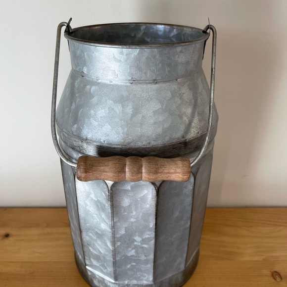 Galvanized Milk Can with Wooden Handle - Picture 5 of 8